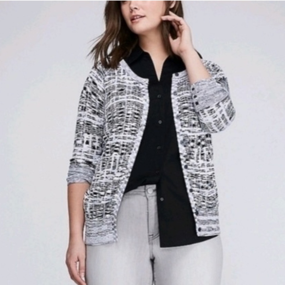Lane Bryant - Line Graphic Black White Button Front Cardigan - 22/24 3x
